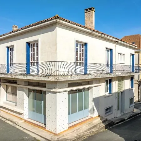 Guest house A Dans Maison Partagee