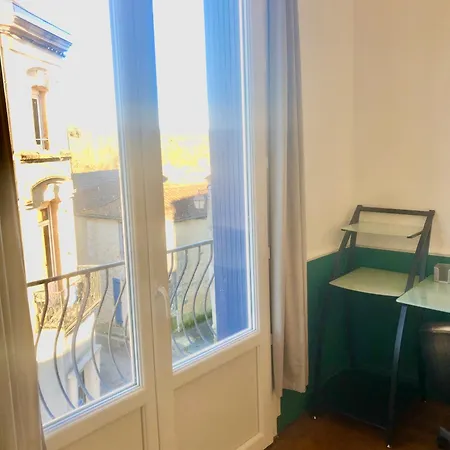 Guest house A Dans Maison Partagee